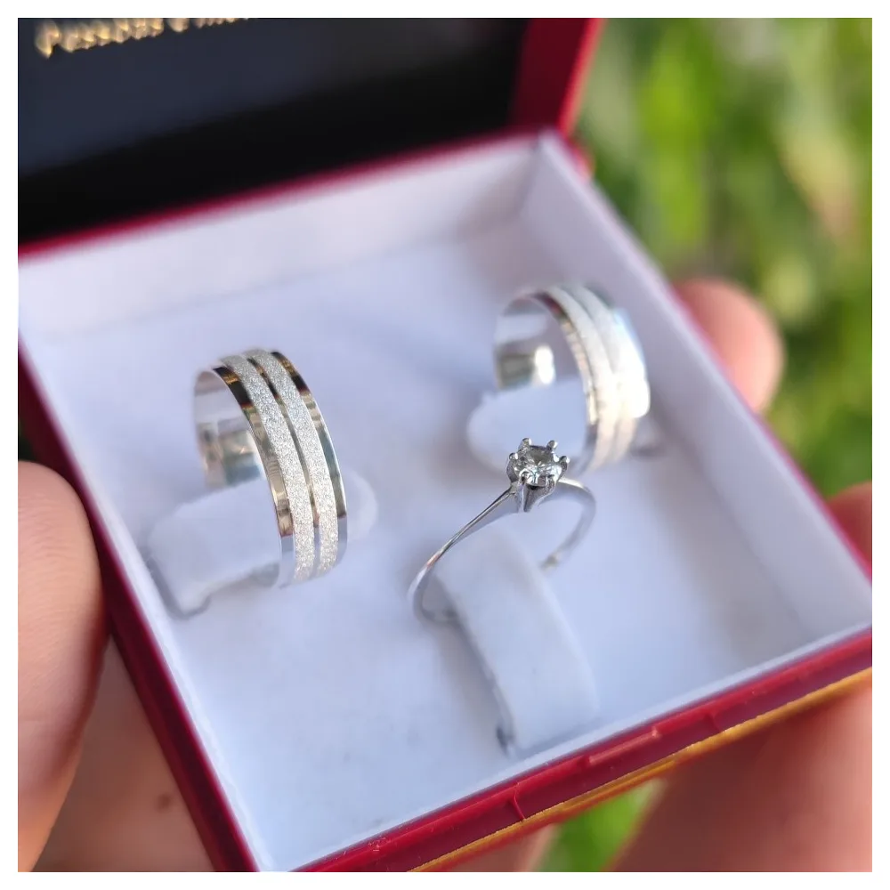 (COMBO) Par de alianças de Prata 6mm mod. diamantado + anel princesa