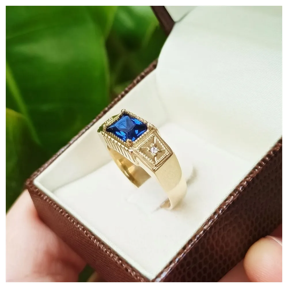 Anel de Formatura Masculino Premium Mod. M2 (Escolha a Cor da Pedra Maior)