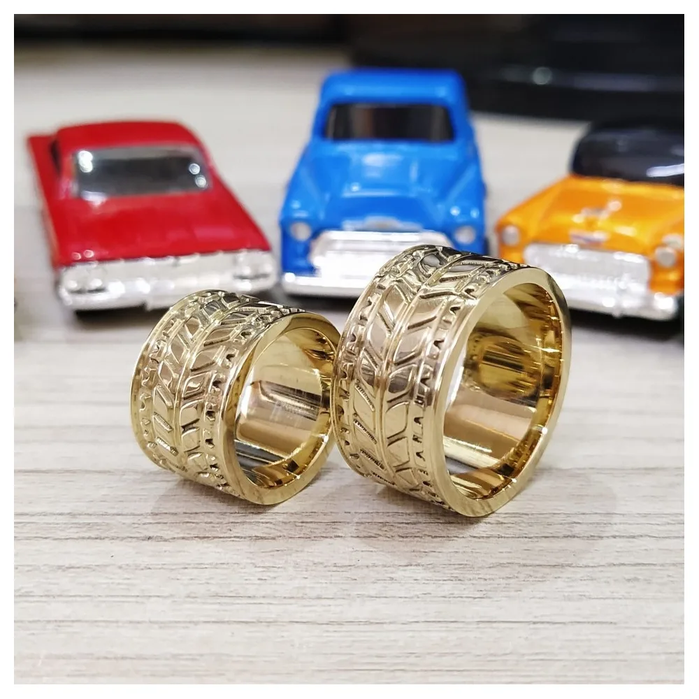 Par Alianças de Moedas Antigas 12mm Modelo Pneu
