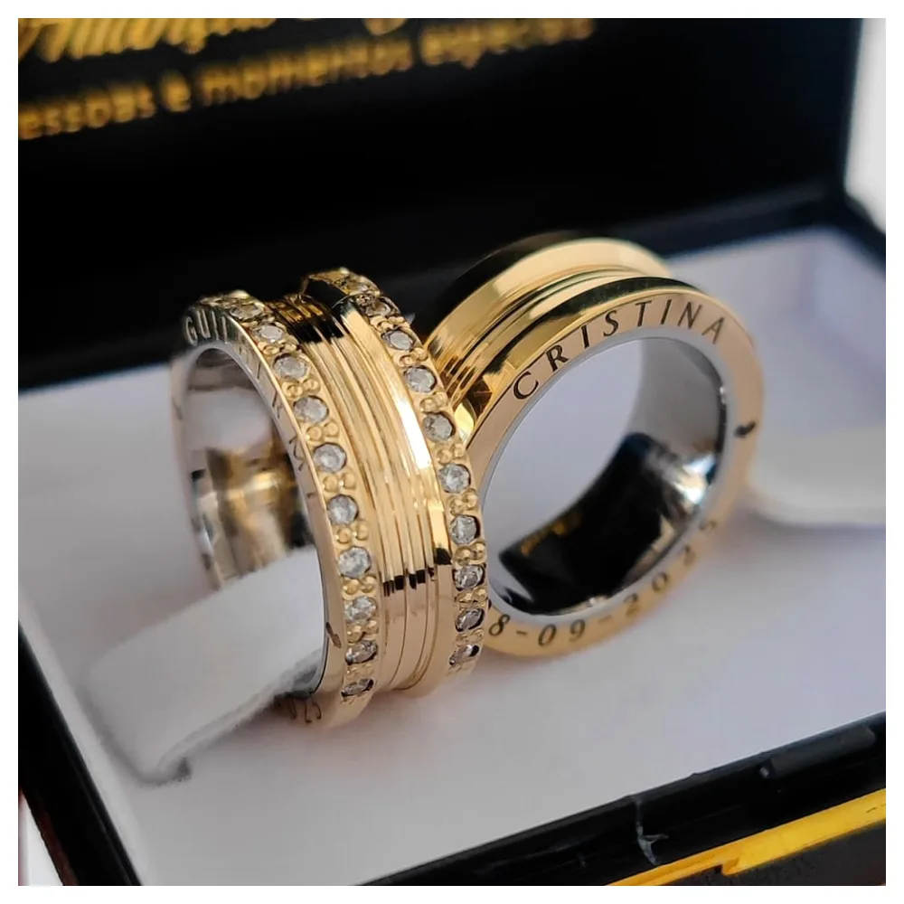 Par Alianças de Moedas Antigas 8mm Mod. Bulgari com Gravação Lateral e Pedras
