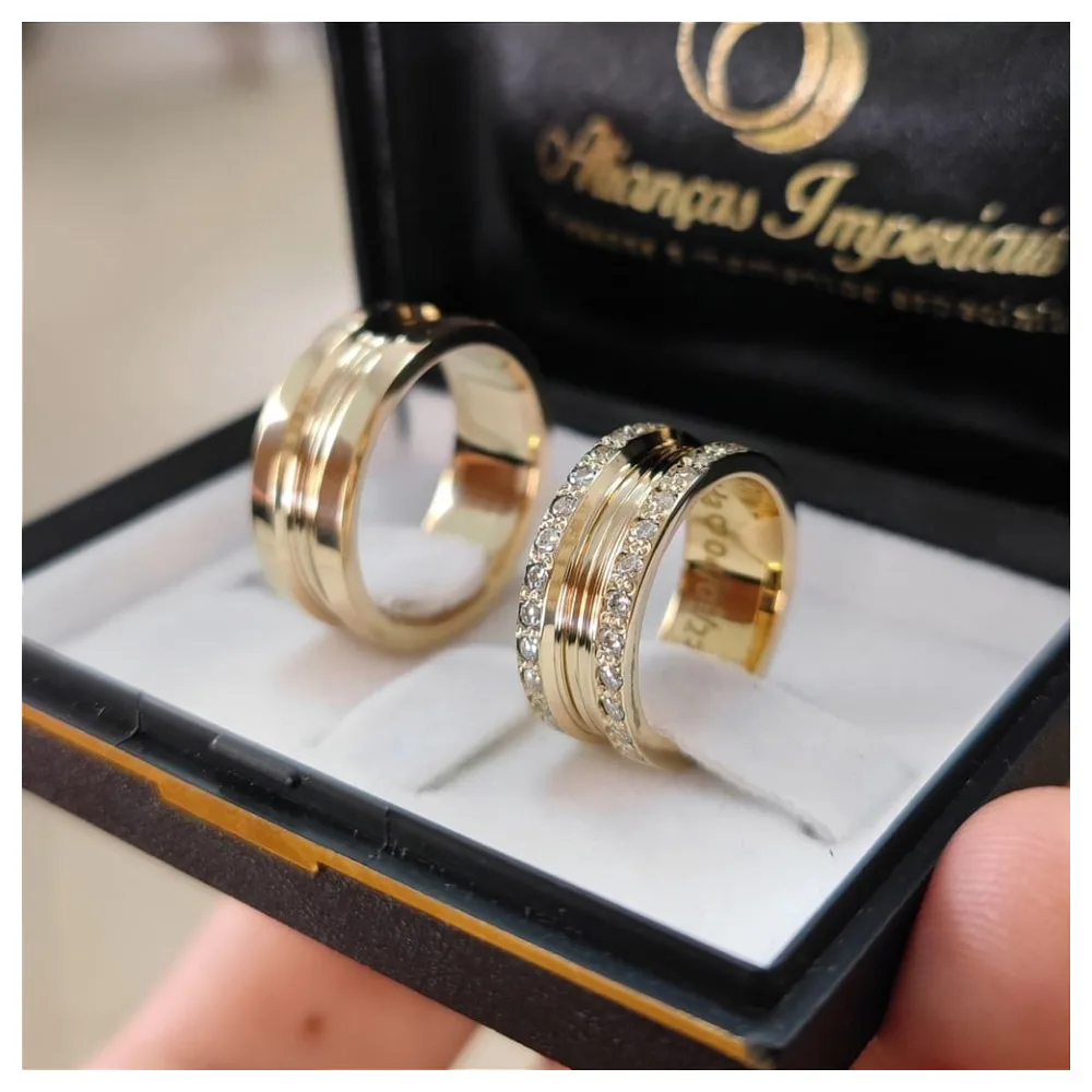 Par de alianças 8mm com zircônias (Mod. PD12)