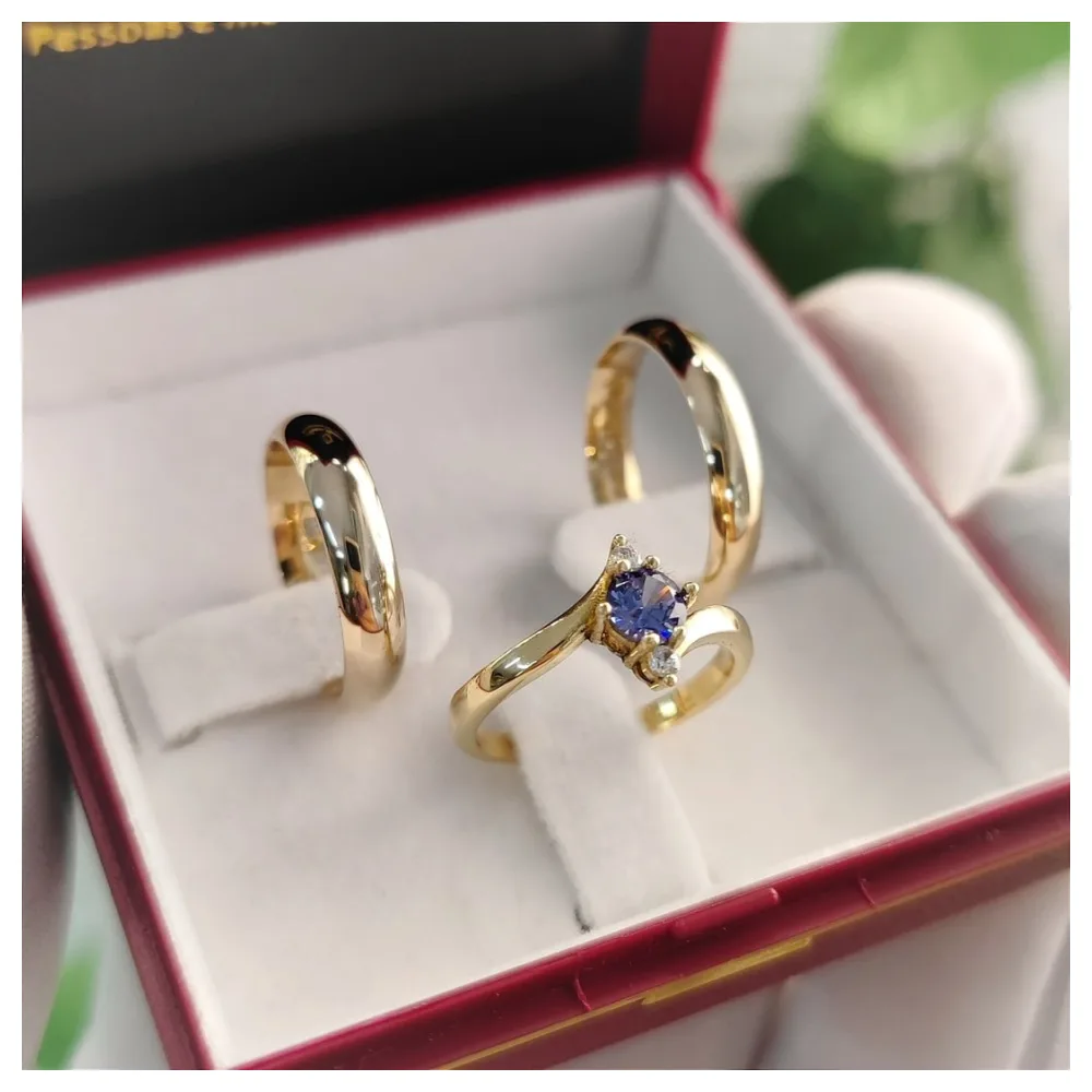 Par de Alianças abauladas 4mm + Anel Jasmin ( Escolha a cor da pedra )