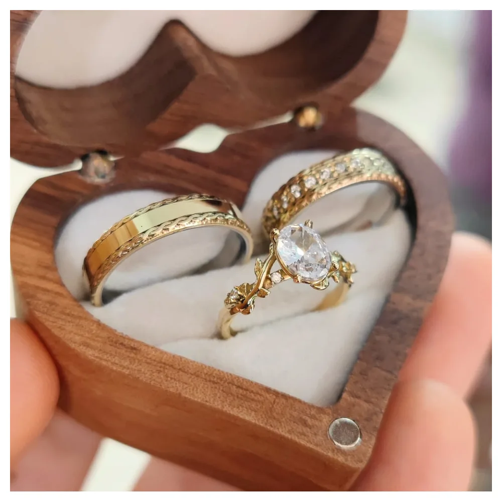Par de Alianças de Moeda Antiga Mod. Rumi 4mm + Anel Graça