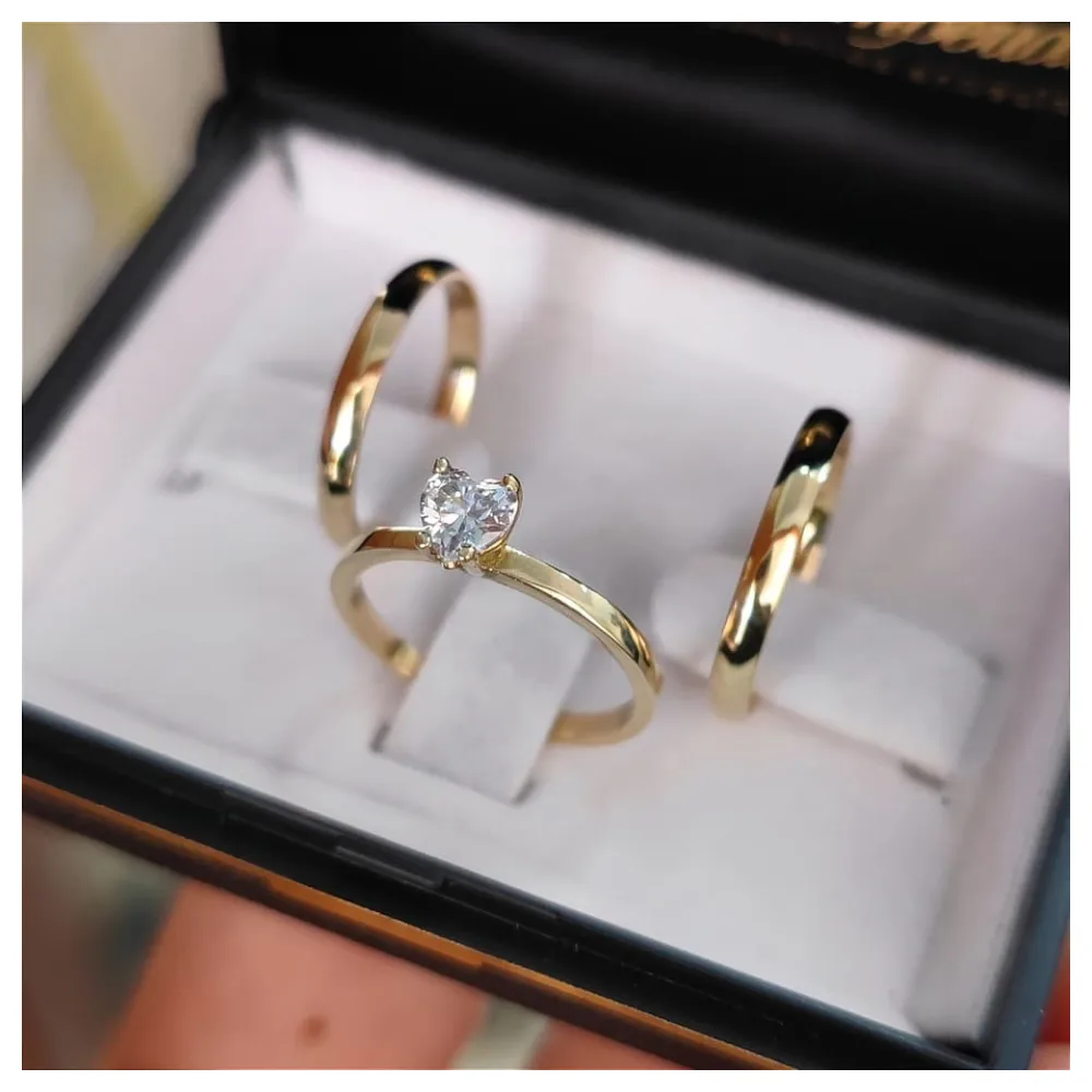 Par de alianças Fininhas 2mm abauladas com Anel Petit
