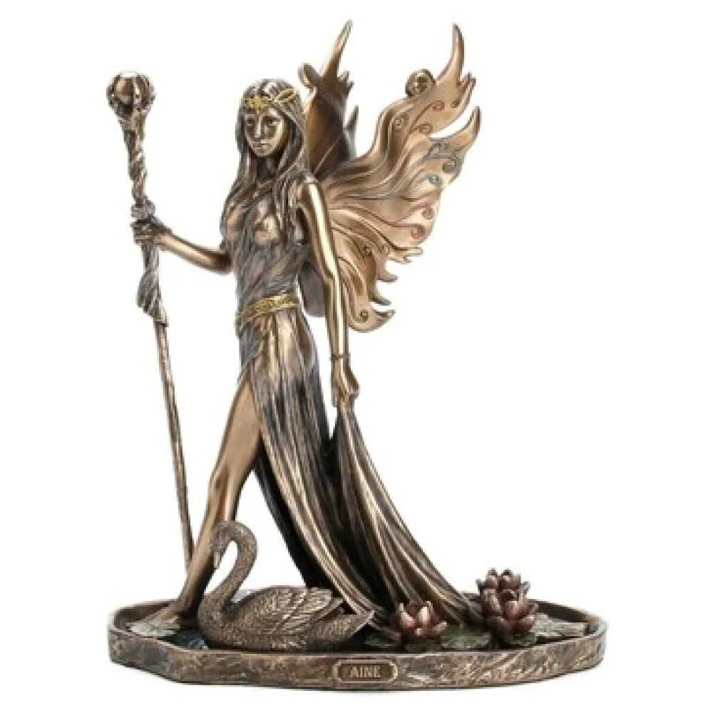 Szobrok, figurák Signes Grimalt Figrua Aine Queen Hadas