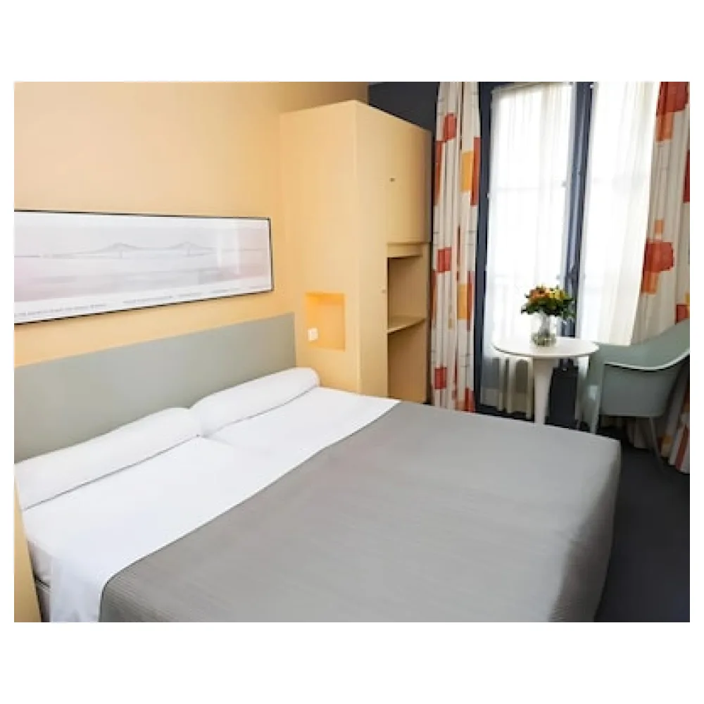 Trendy Canettes Hotel
