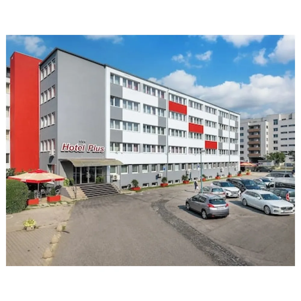 Hotel Plus