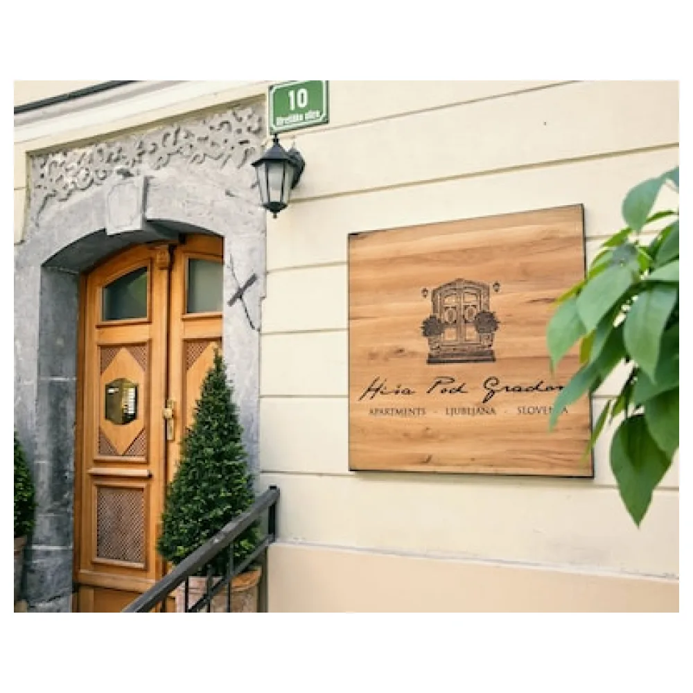 Apartments Hiša Pod Gradom