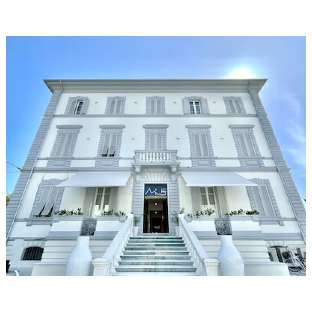 Tirreno Beachfront Apartments