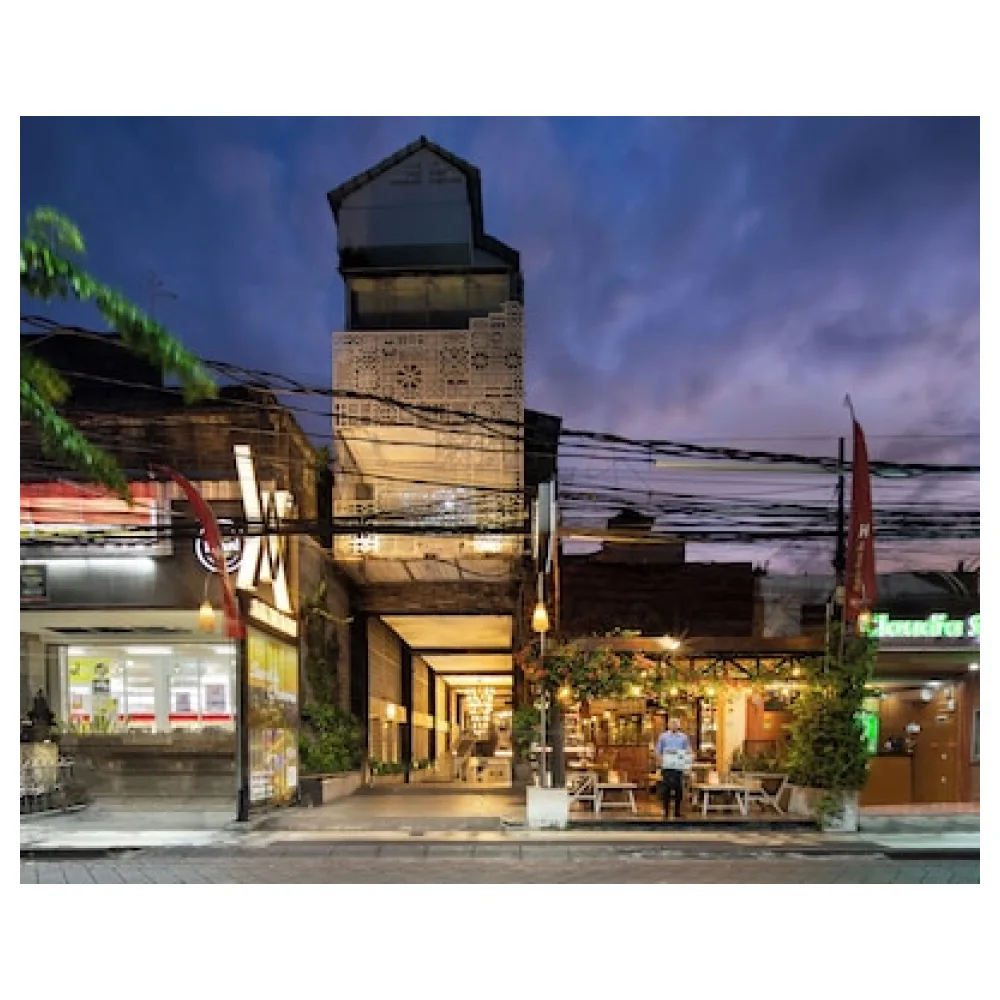 The Akmani Legian