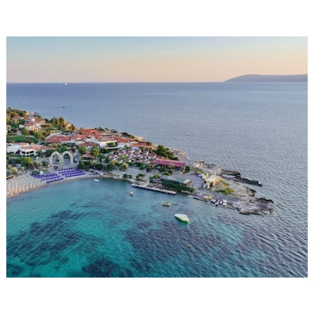 Maya Bistro Hotel Beach