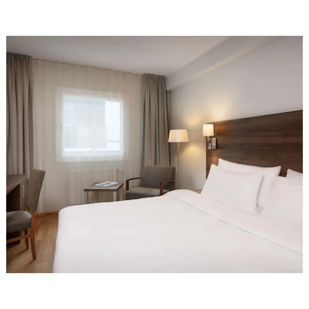 Park Inn by Radisson Oslo Airport Hotel West