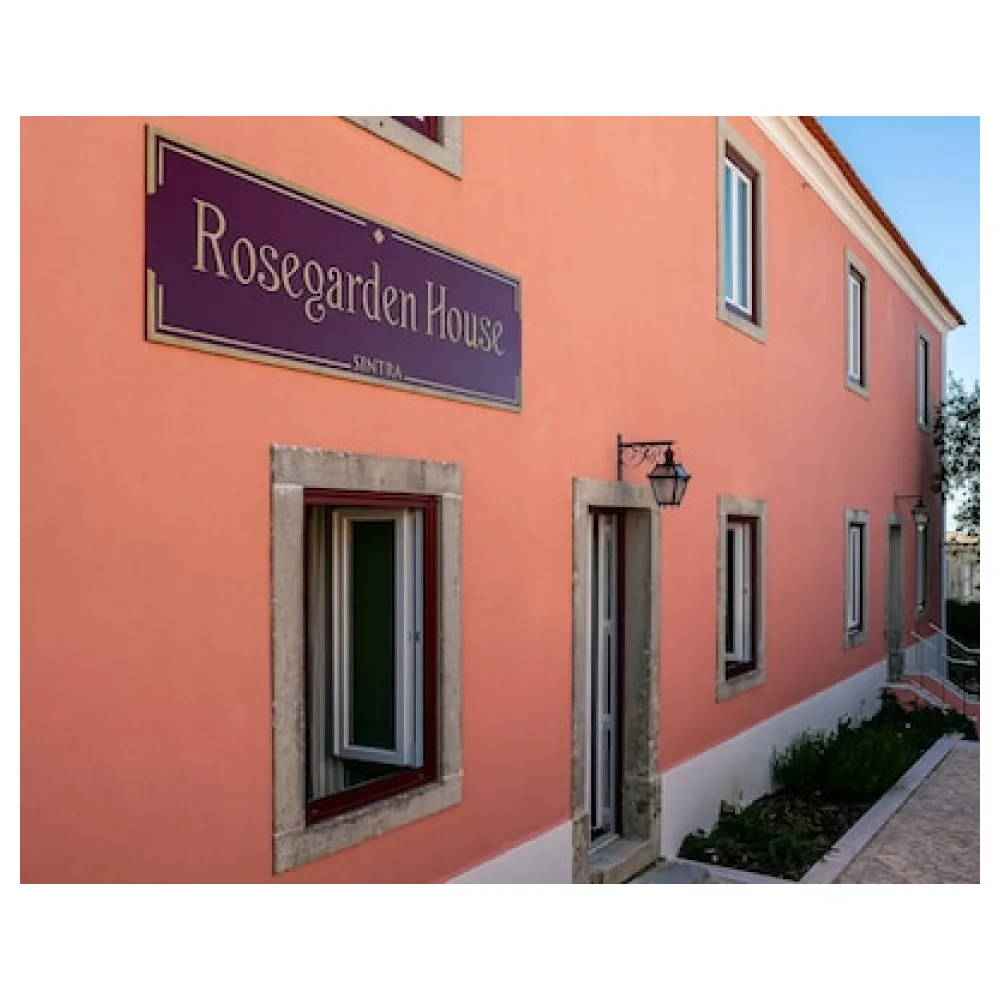 Rosegarden Essence Sintra