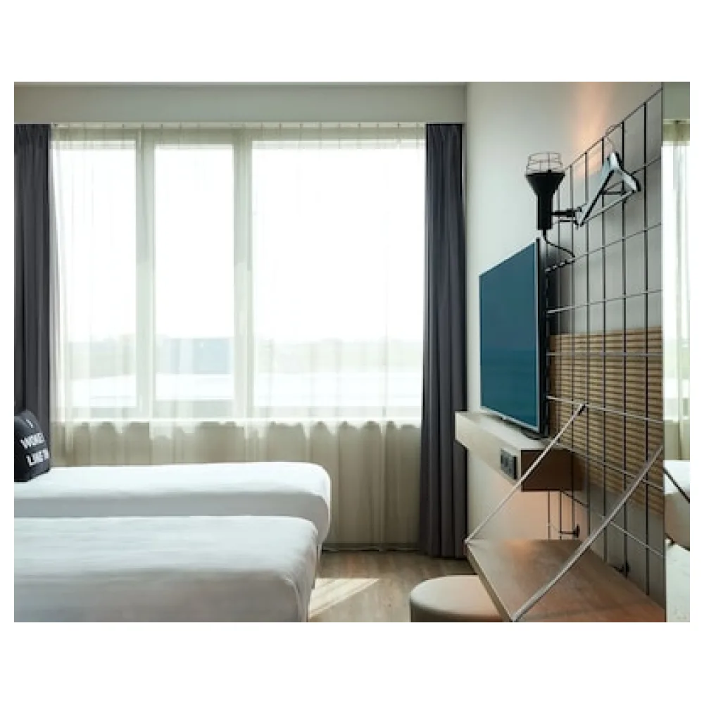 Moxy Amsterdam Schiphol Airport