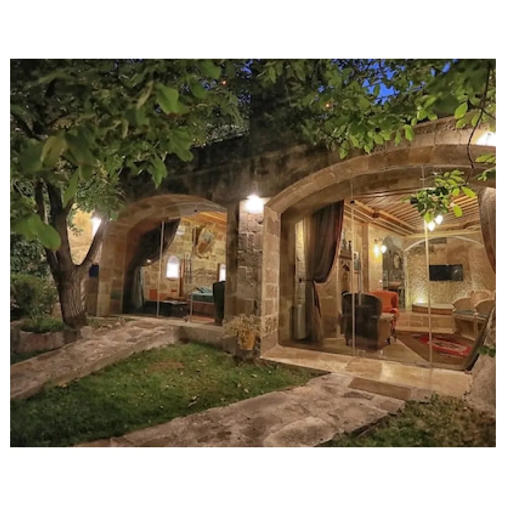 Traveller's Cave Hotel