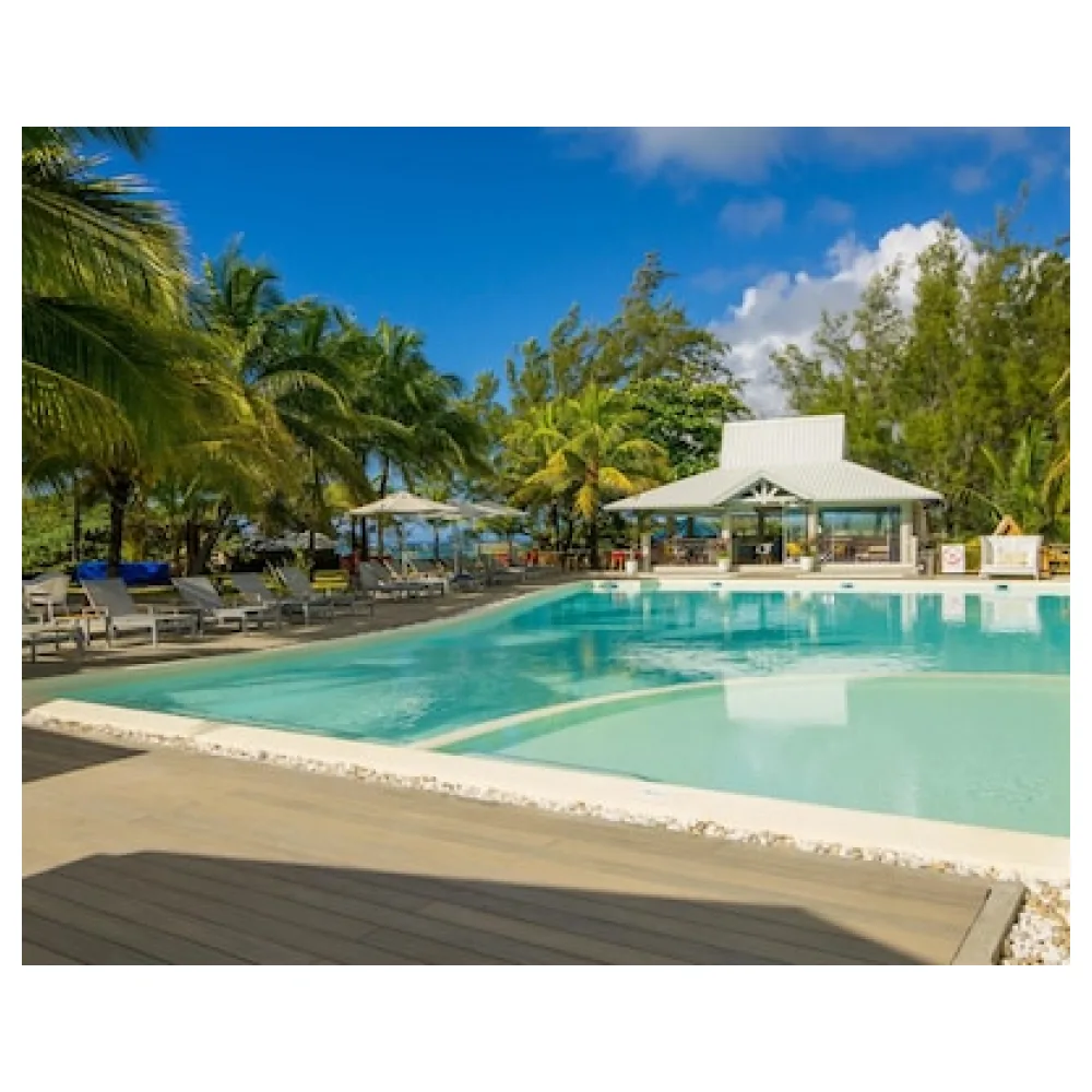 Le Peninsula Bay Beach Resort & Spa