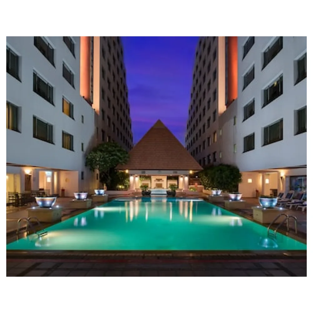 Twin Towers Hotel