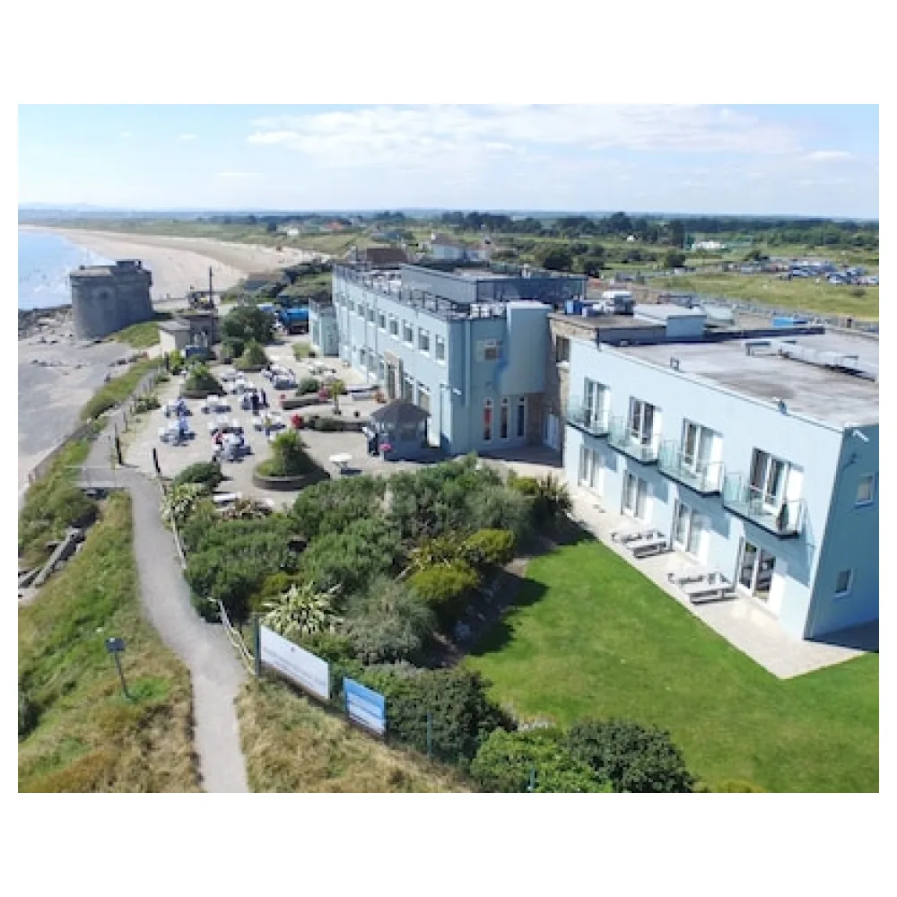 Shoreline Hotel