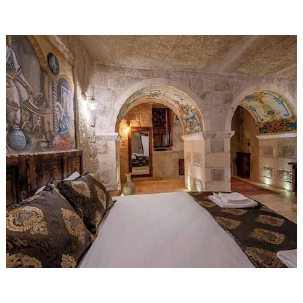 Capp Royal Cave Hotel