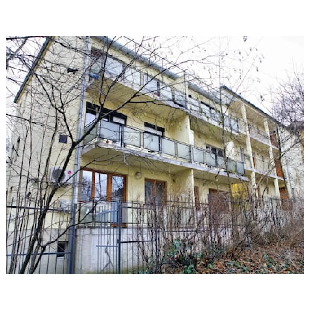 Gold Apartments
