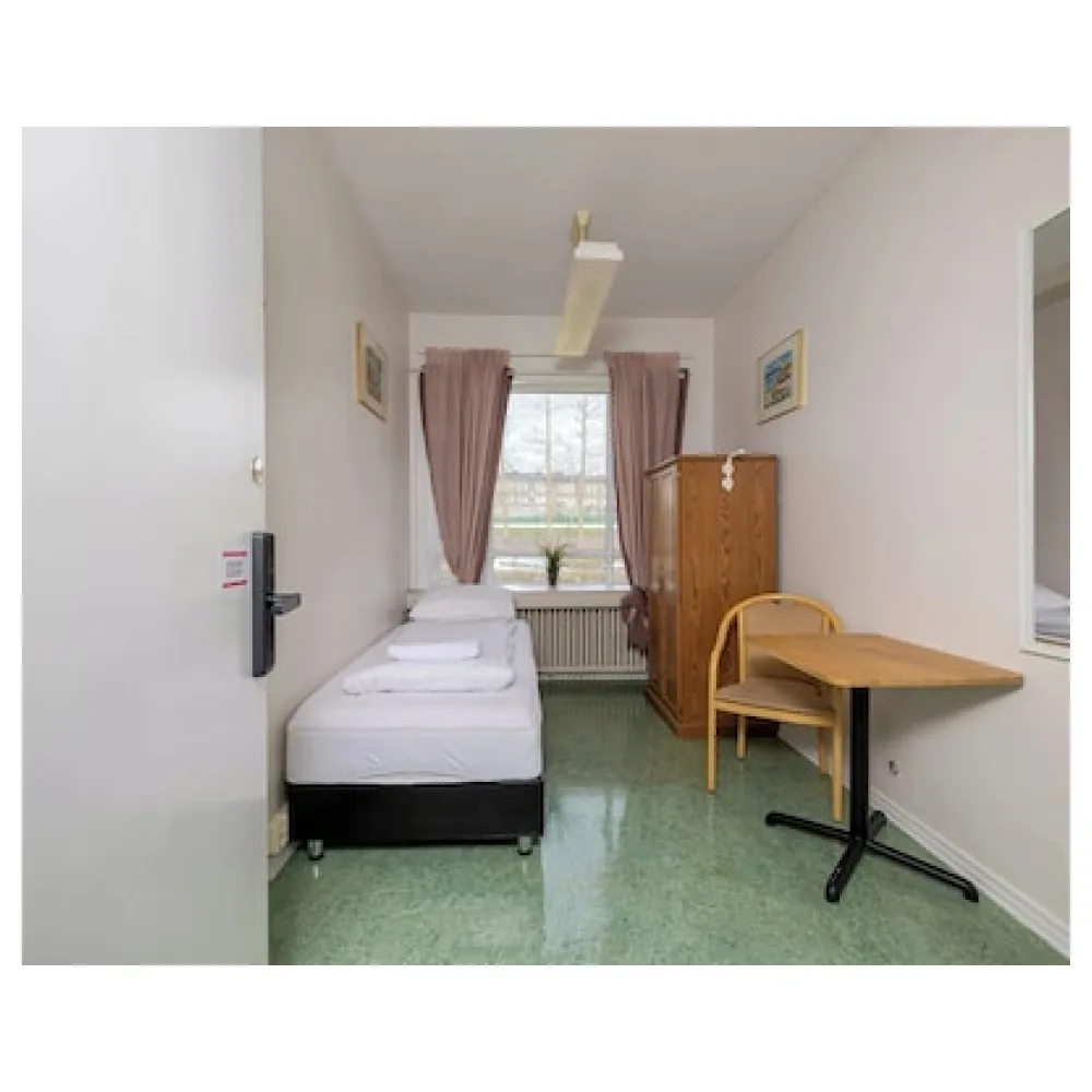 Hostel B47