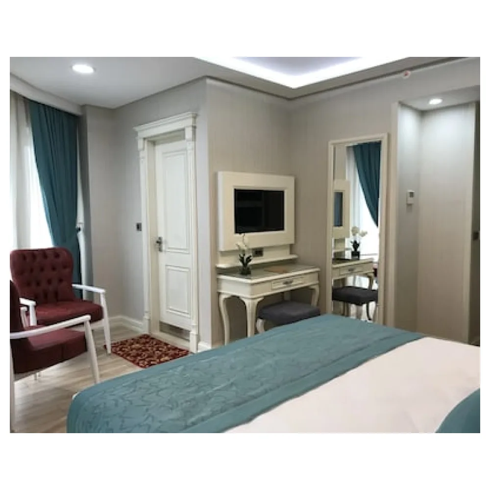 Novelty Hotel