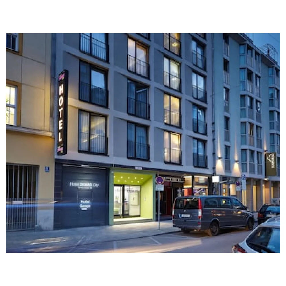 Hotel Demas City