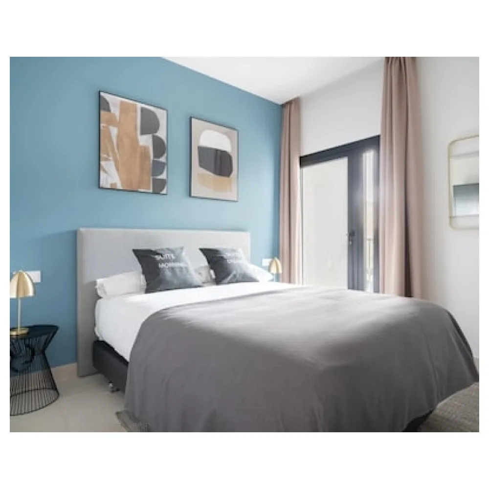 Limehome Sevilla Calle Torcuato Luca de Tena