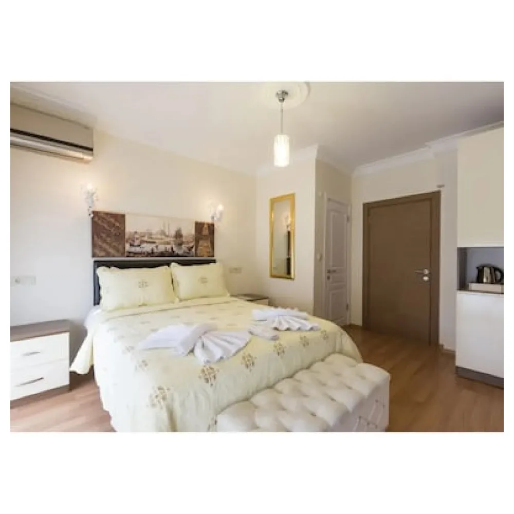 Zendy Suite Hotel