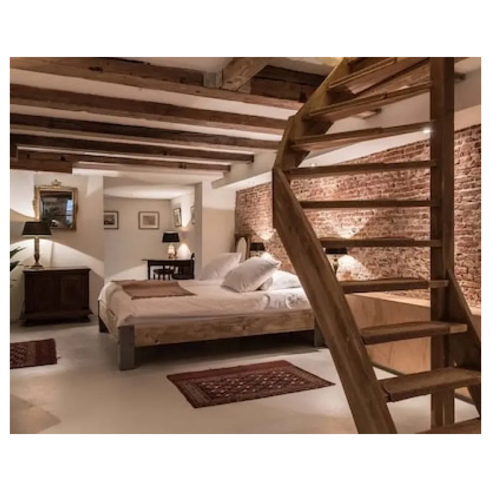 Classy Room 17th C Canalhouse