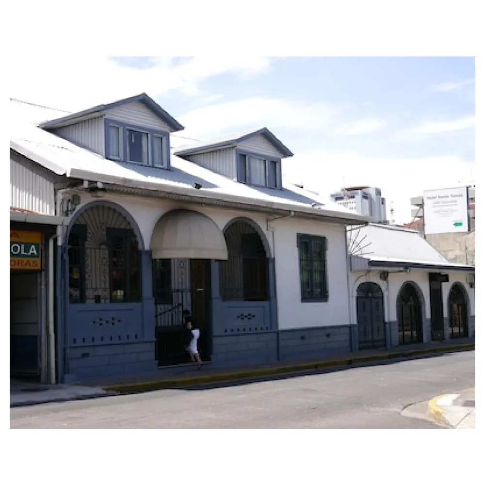 Hotel Santo Tomás / Historical Property
