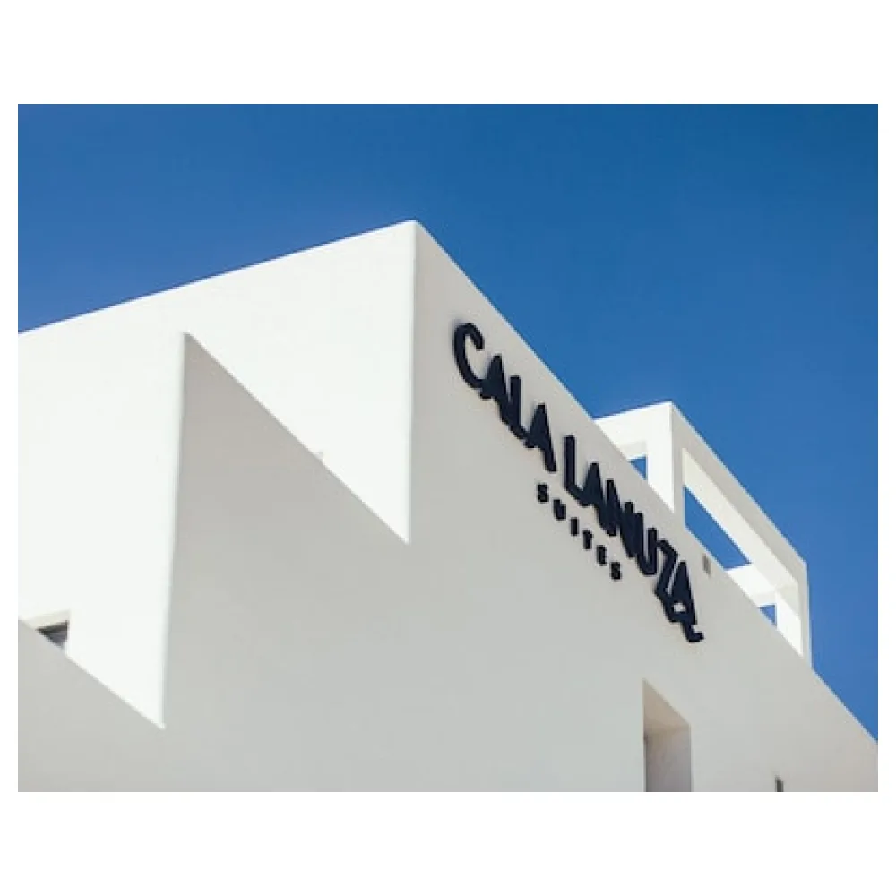 Cala Lanuza Suites