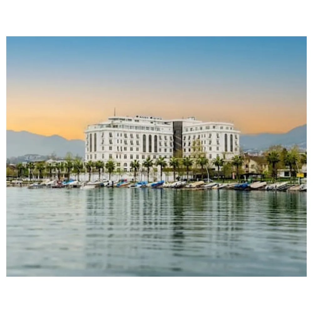 Wellborn Luxury Hotel