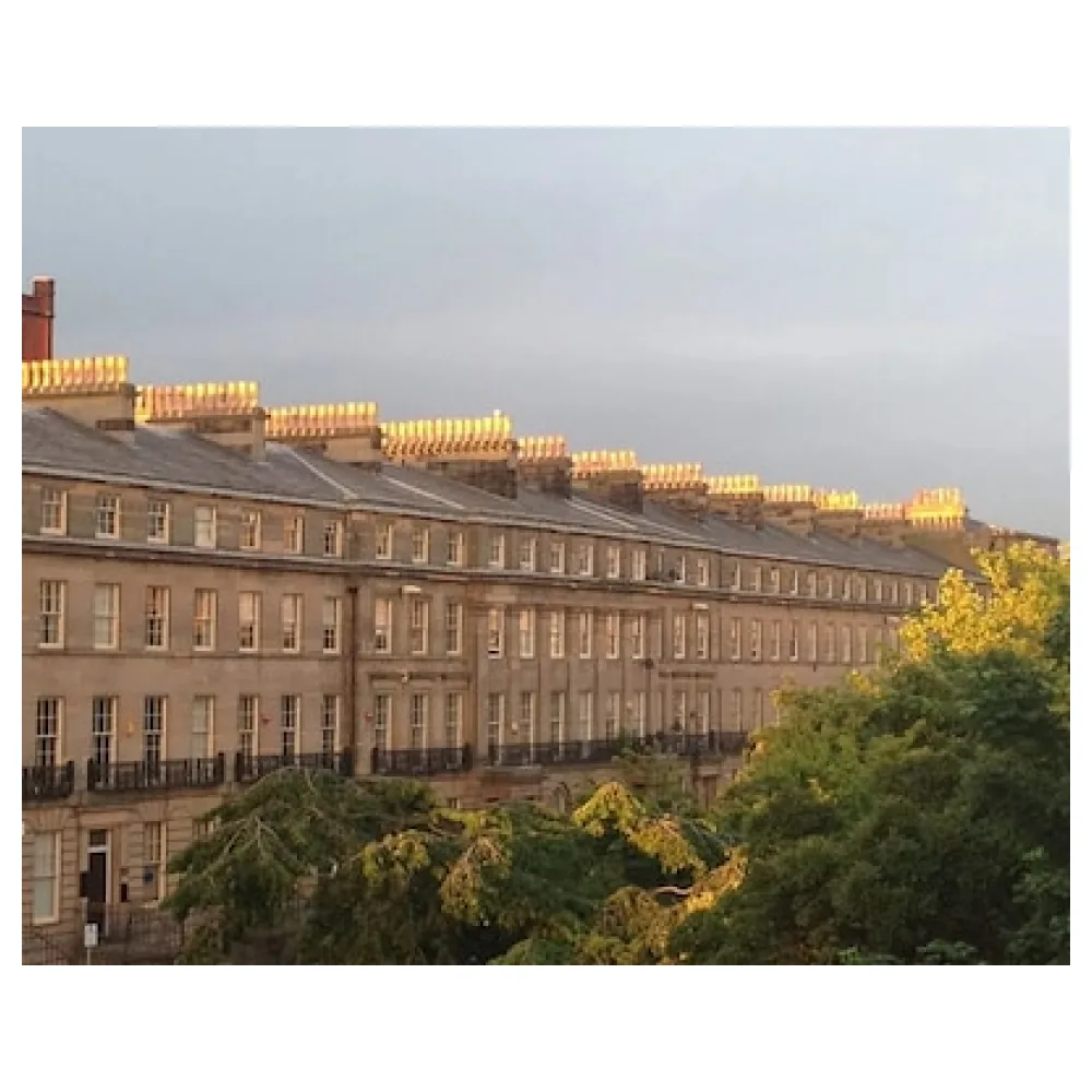 Elegant Apartment in Hamilton Square Free Parking