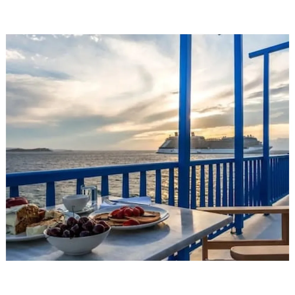 Bluetopia Suites