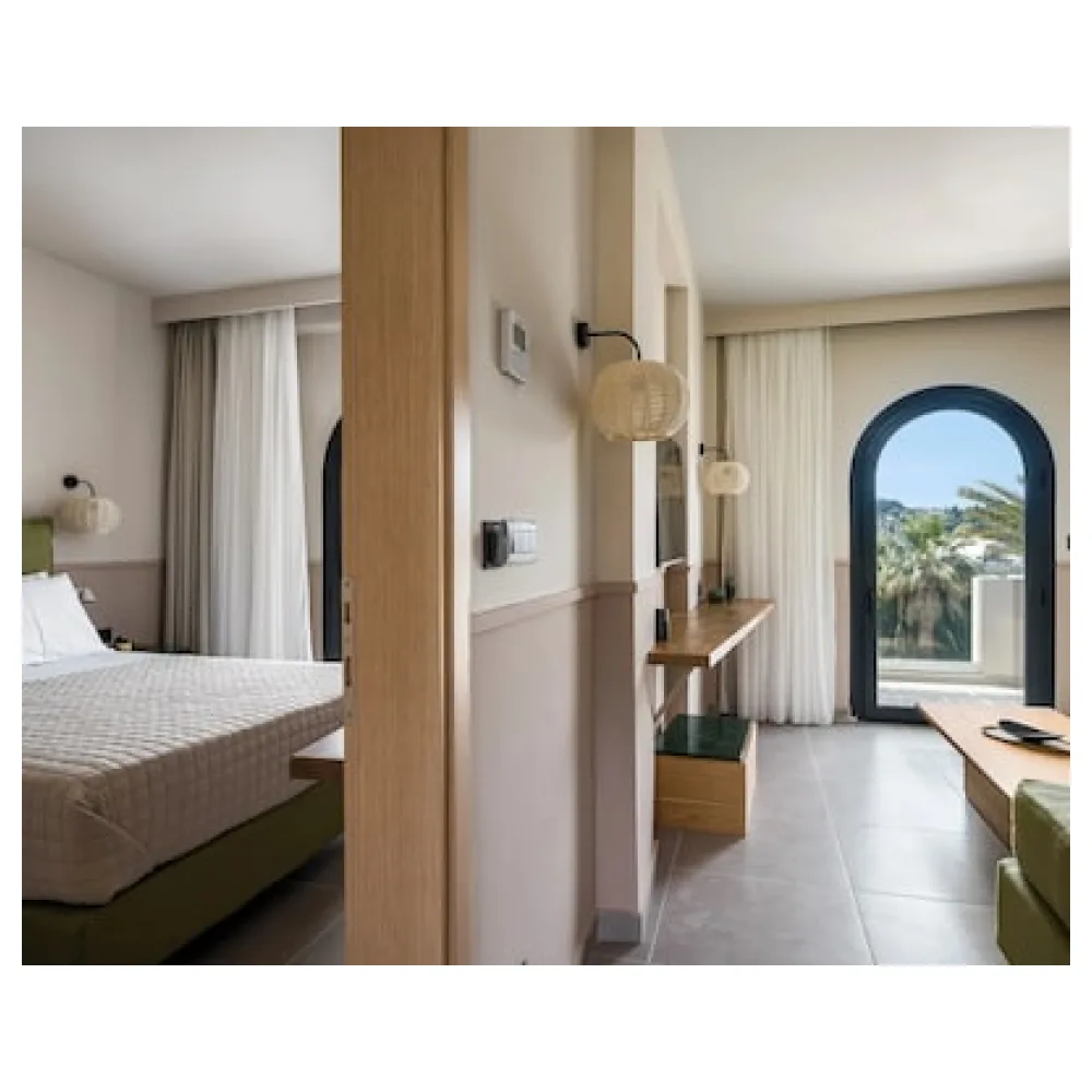Loadstar Rooms & Suites