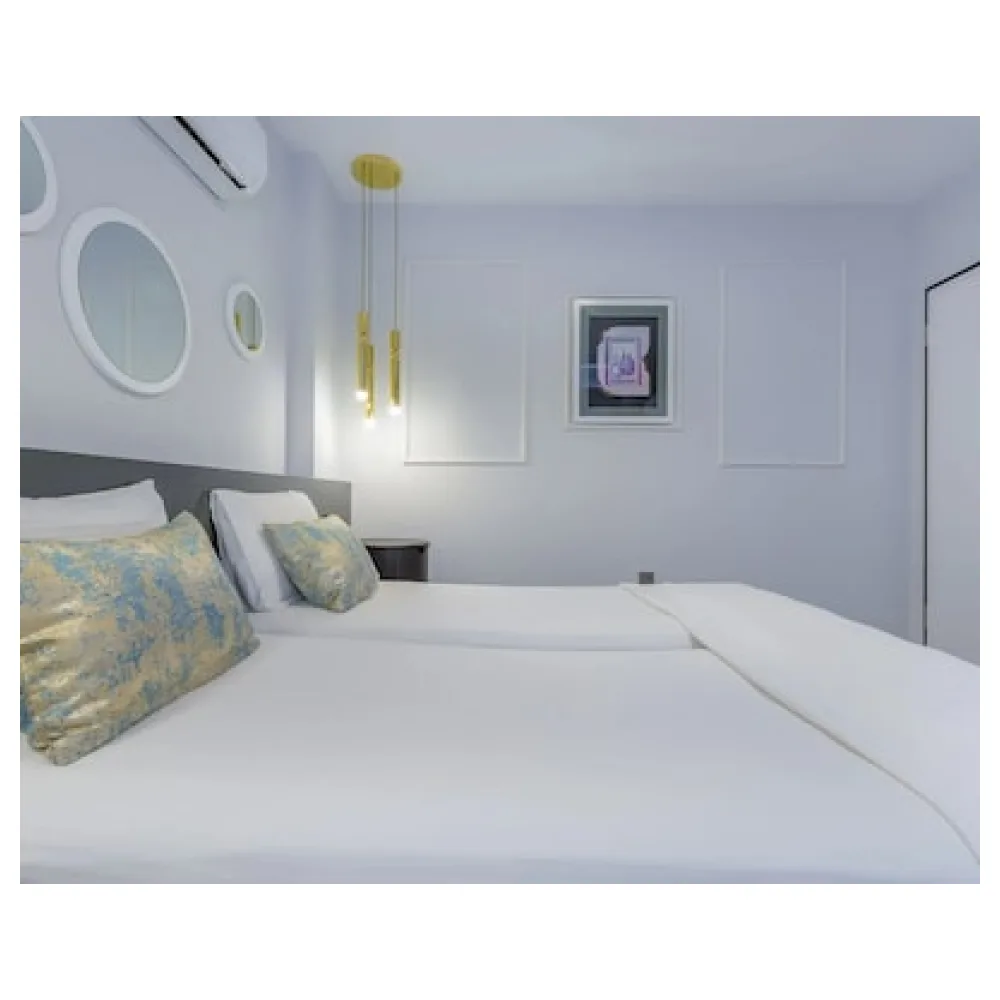 Twin Apart Hotel