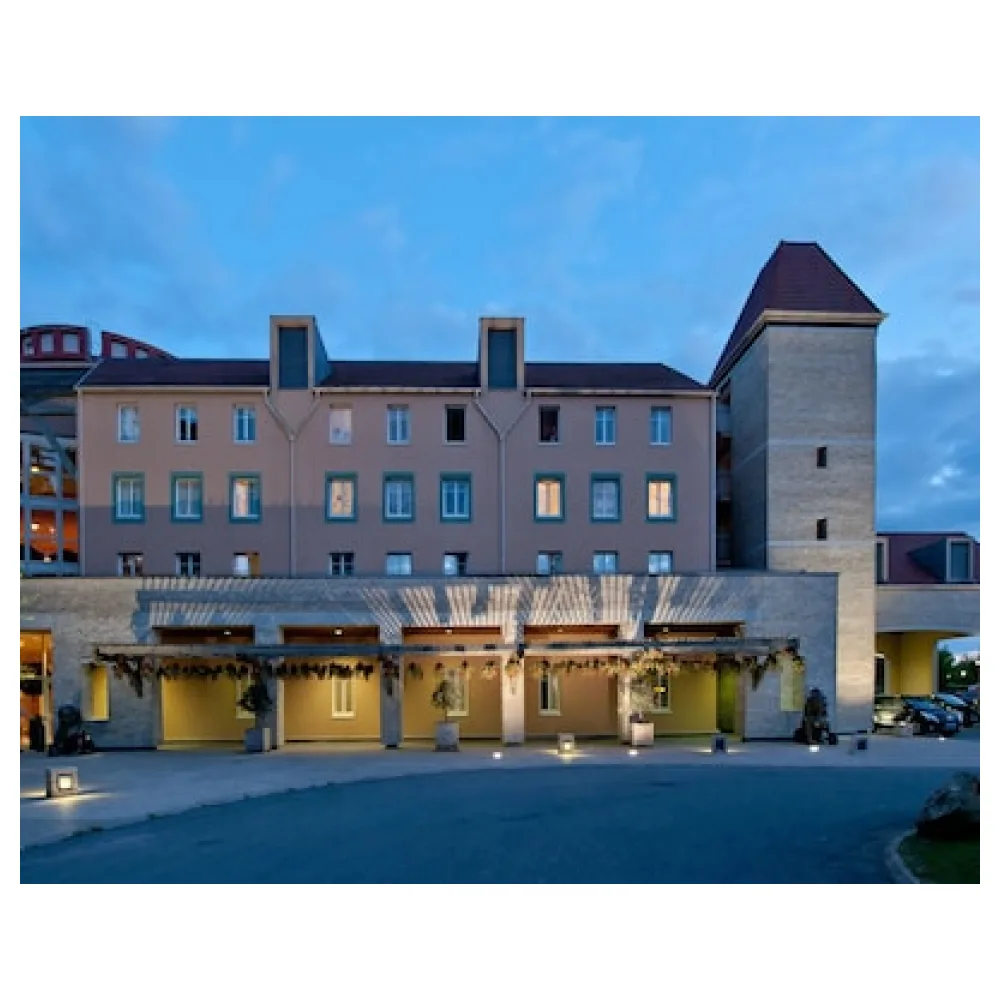 Explorers Hotel