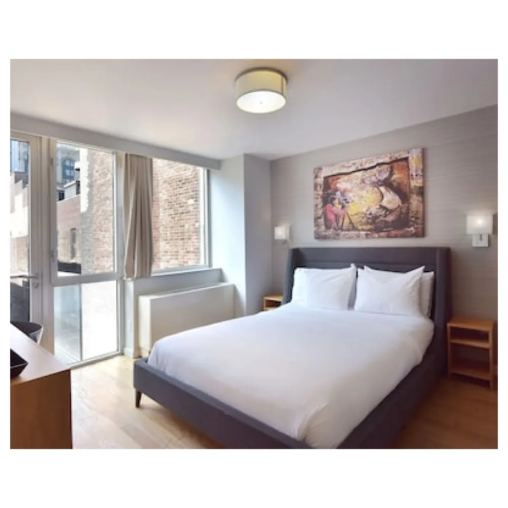 Hotel 32 32