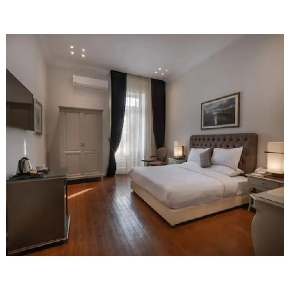 1920s Boutique Hotel and Restaurants