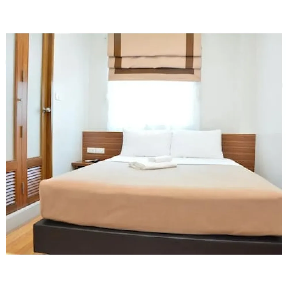 White House Asoke Sukhumvit 18
