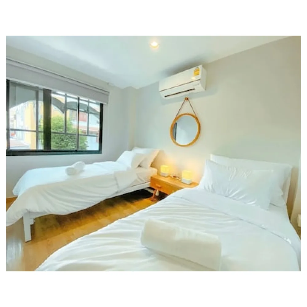 YakThai Poshtel
