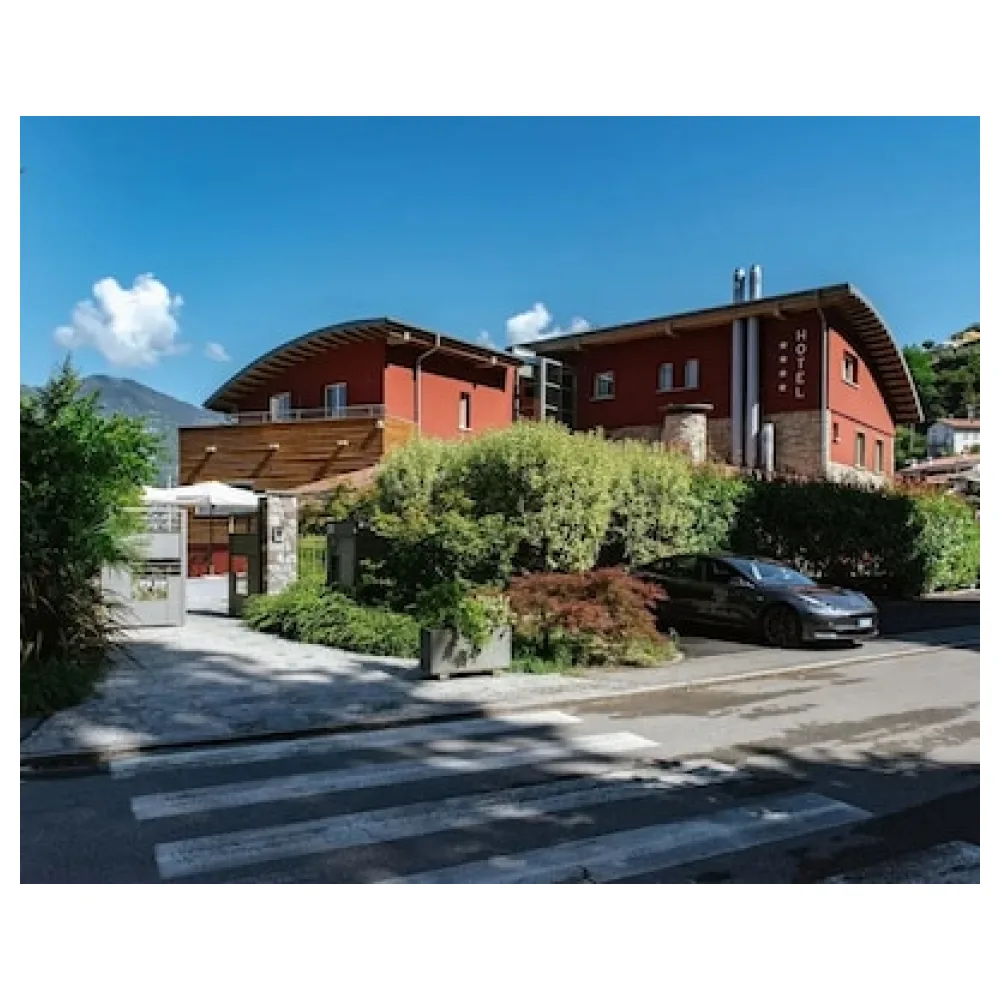 Lake Hotel La Pieve
