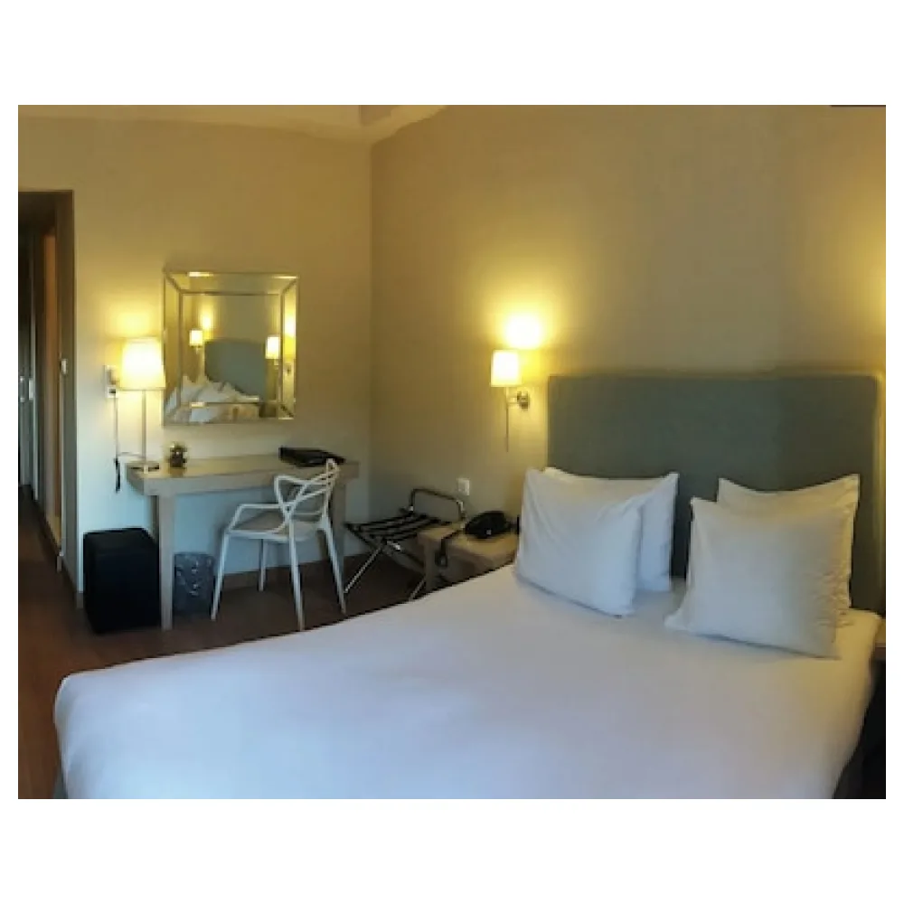 Hotel Avra