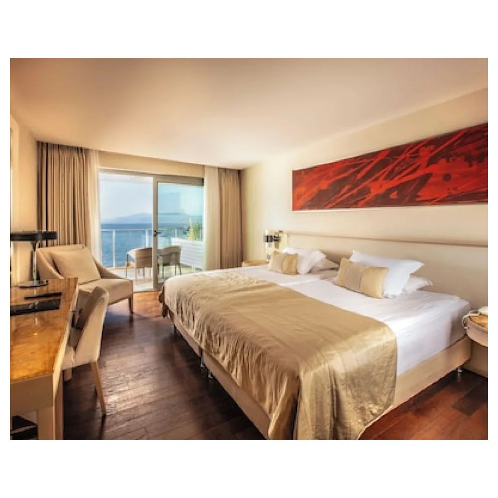 Charisma De Luxe Hotel