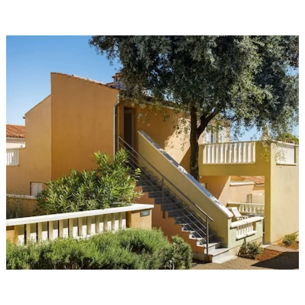 Maistra Select Amarin Resort