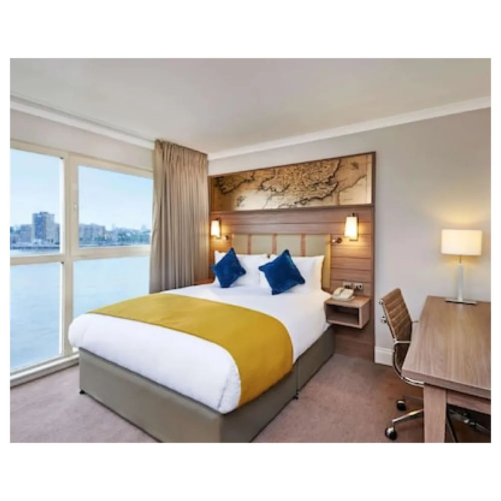 a&o London Docklands Riverside