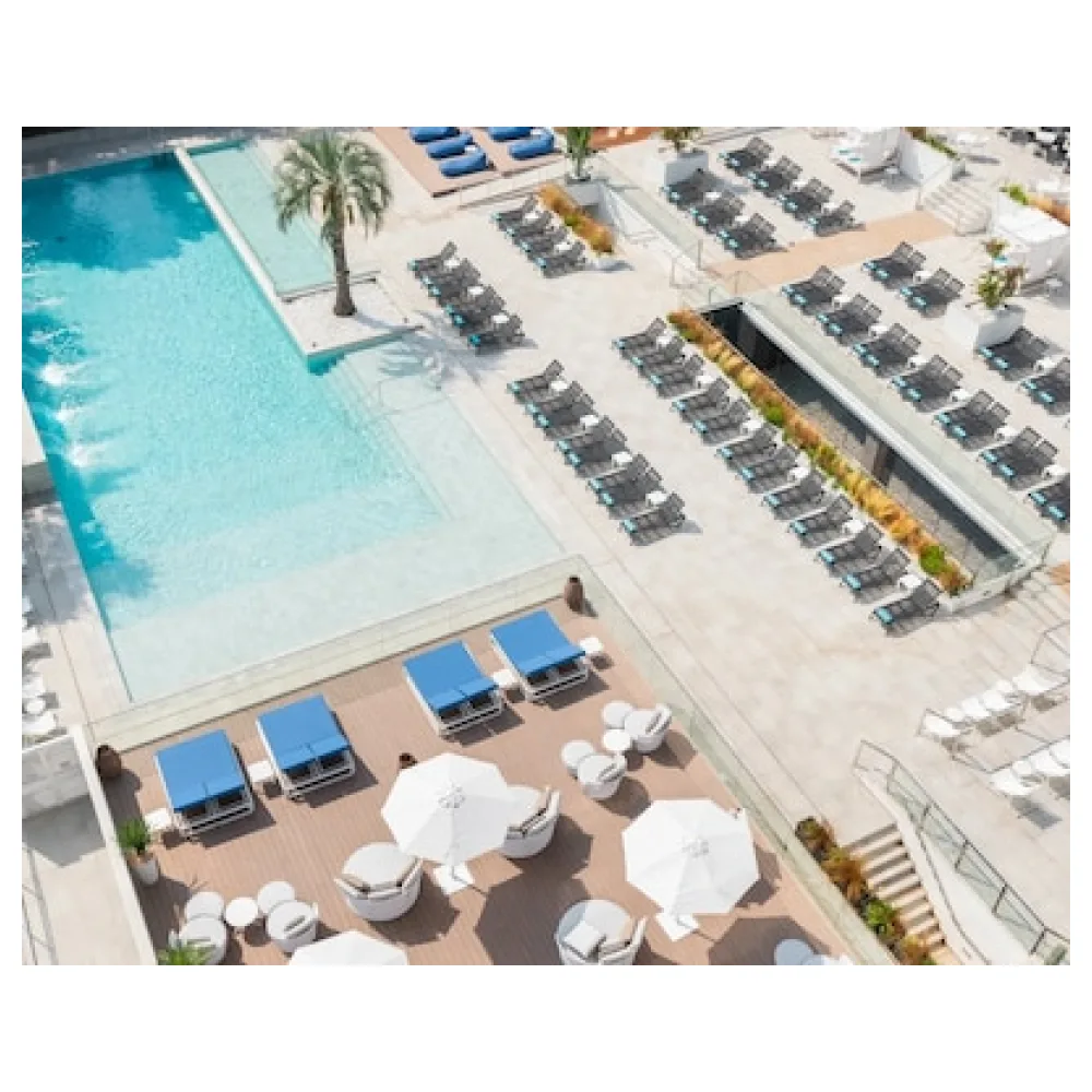L'azure Hotel