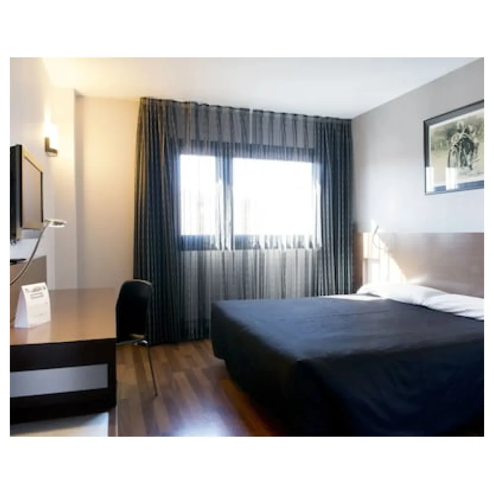 Hotel Tach Madrid Airport
