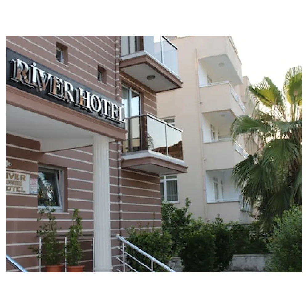 River Hotel